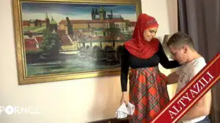 Muhteşem Sikişen Esmer